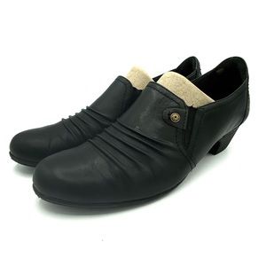 Cobb Hill by new balance black leather bootie heel